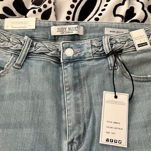 Judy Blue wide leg, high waisted light wash jeans